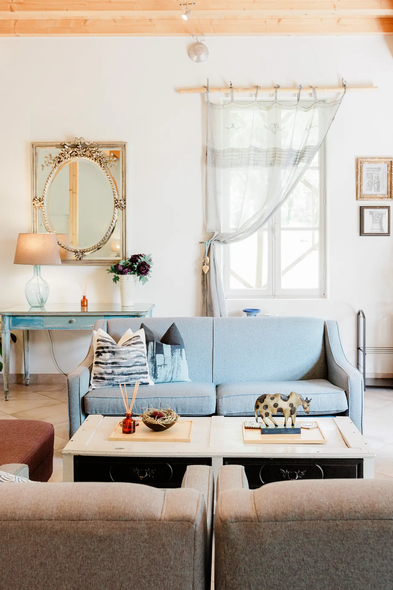The apartment, the living rooms (7)
