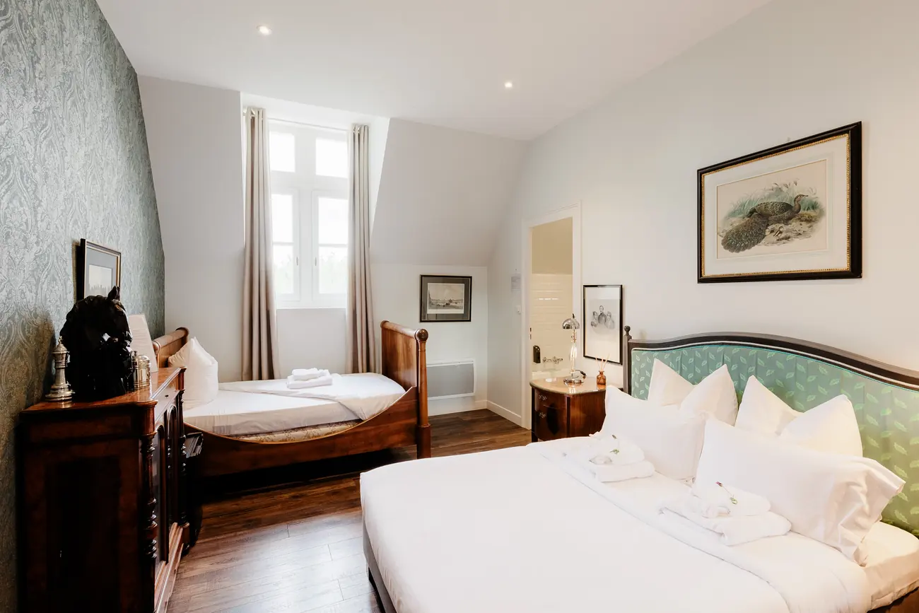 Room 43, JJ Rousseau (2)