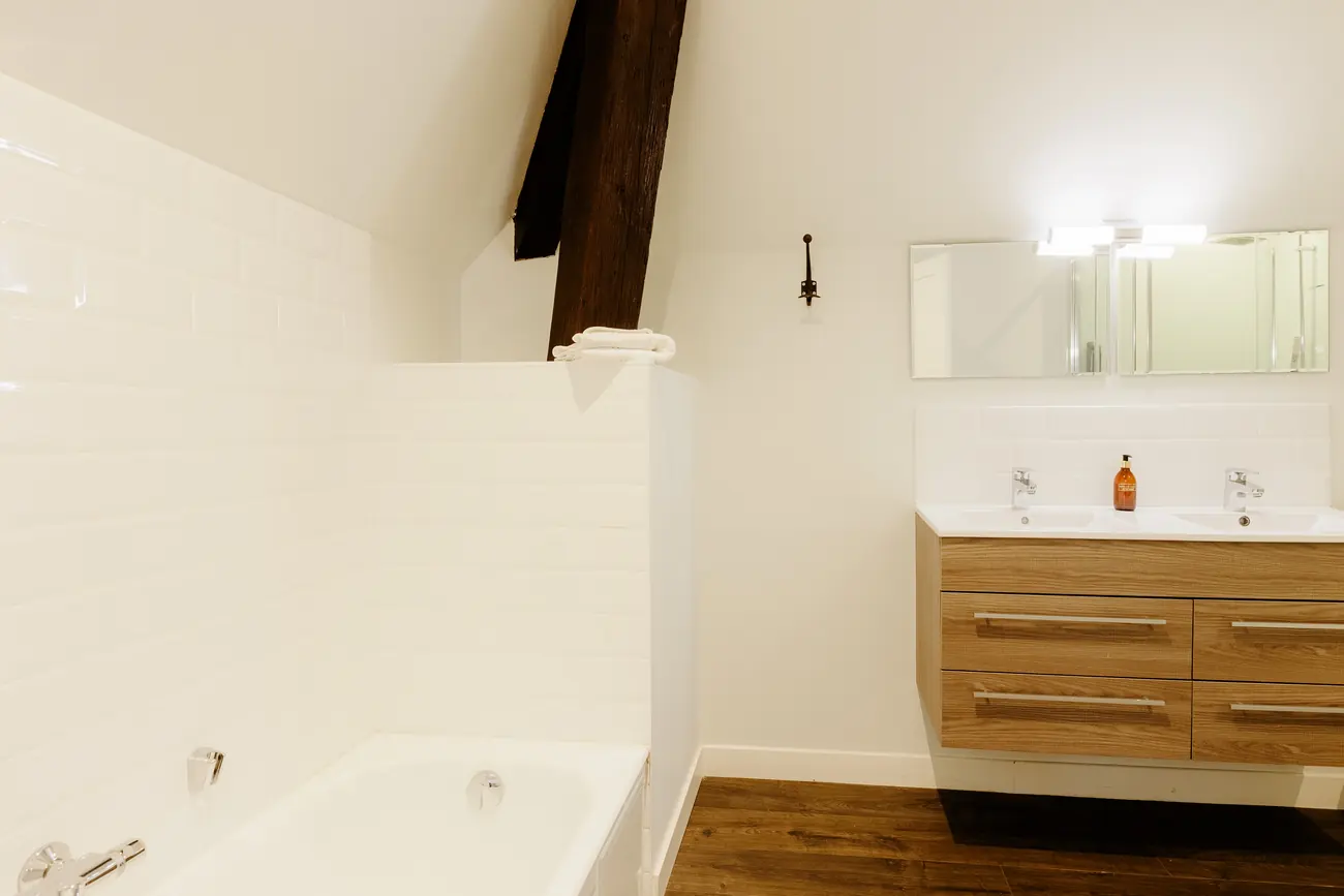 Room 43, JJ Rousseau (3)