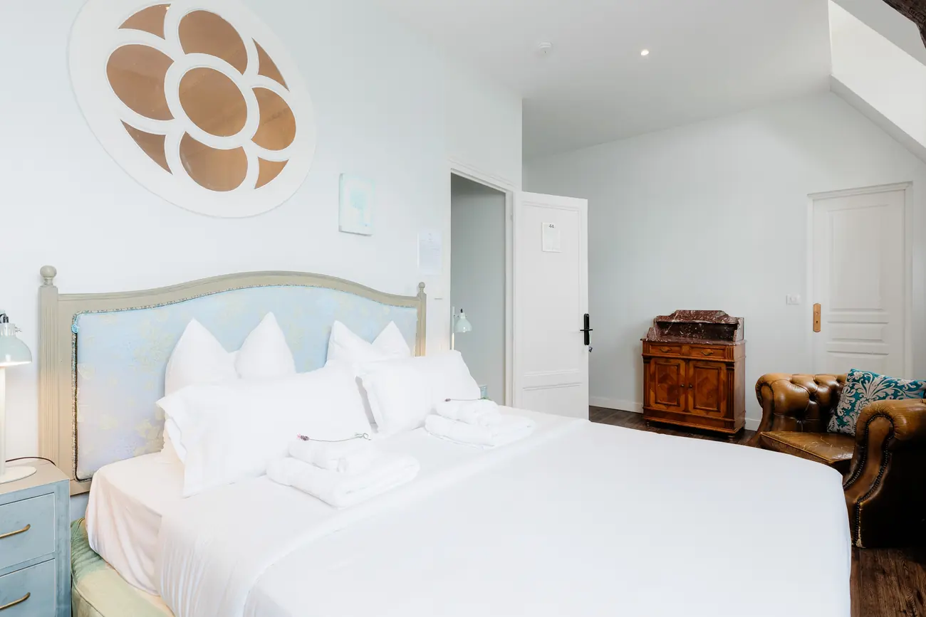 Room 44, Bonaparte (3)
