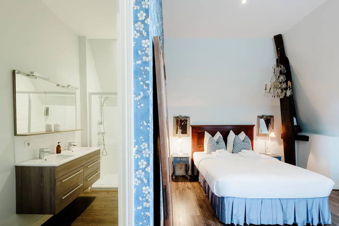 Room 49, Joséphine