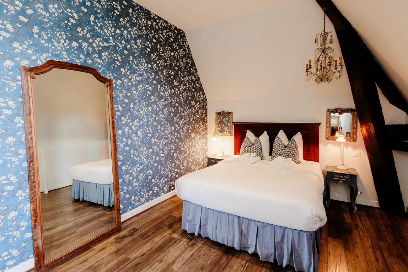 Room 49, Joséphine (2)