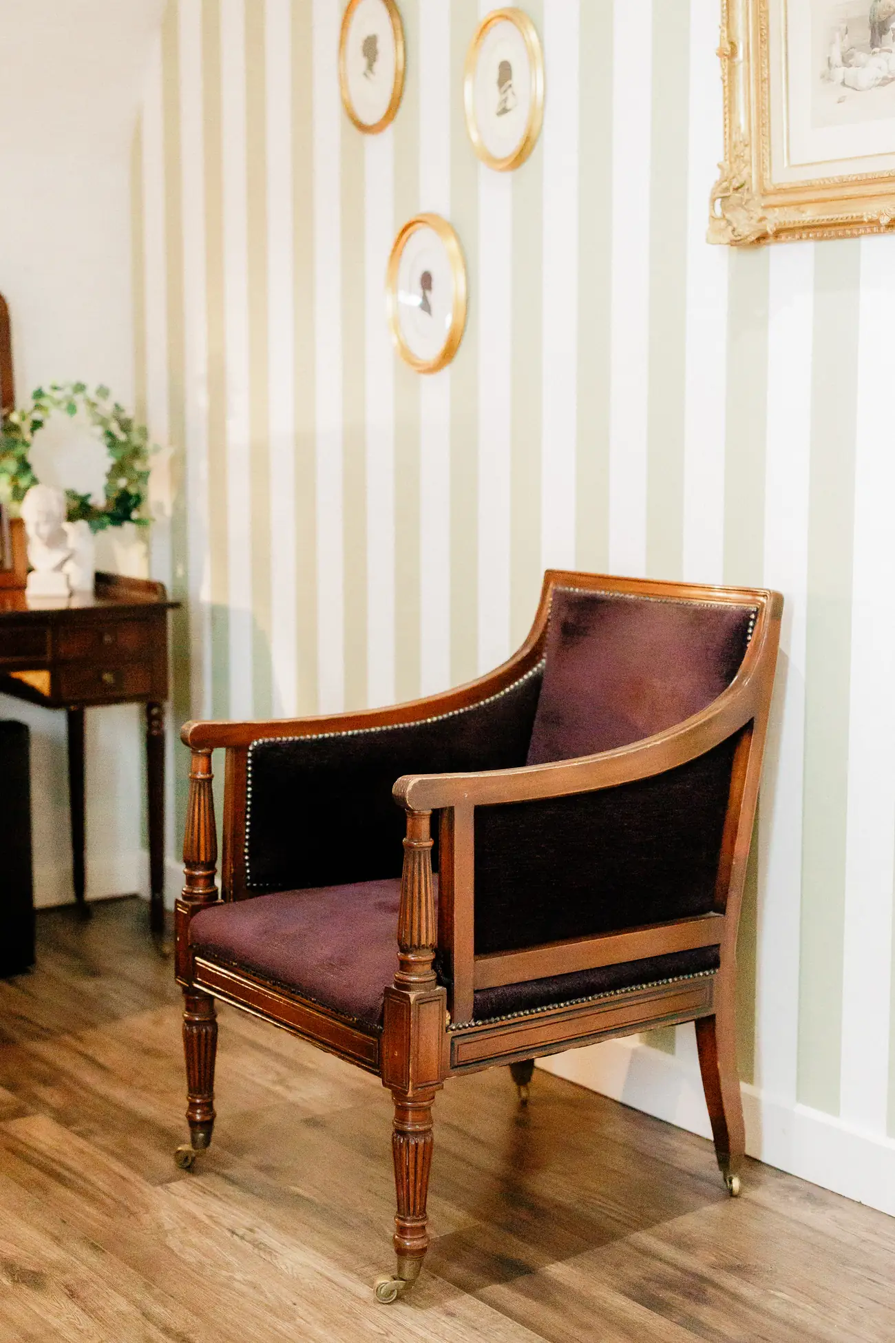 Room 50, M. Antoinette (4)