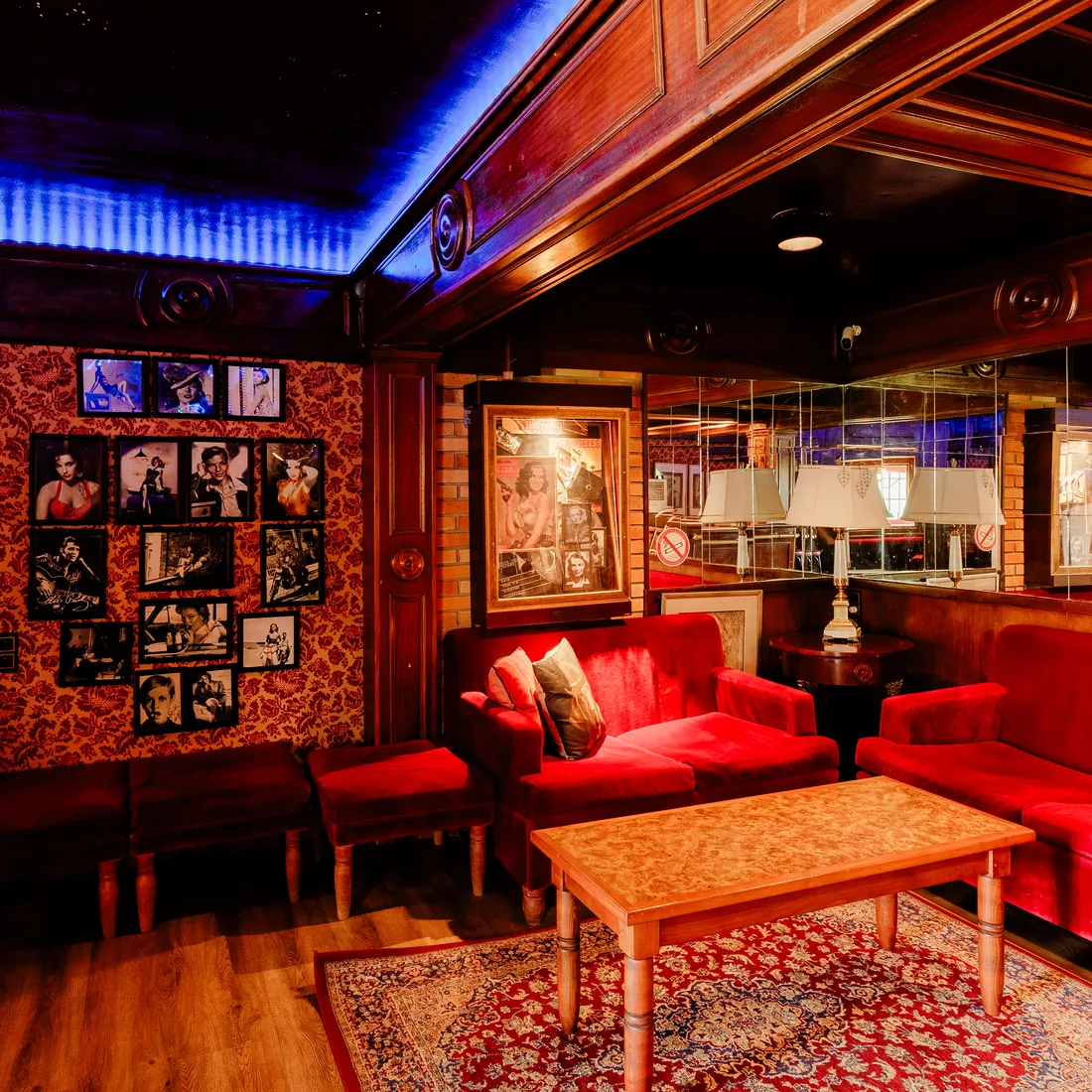The jazz bar in the cellar, red velvet and neon
