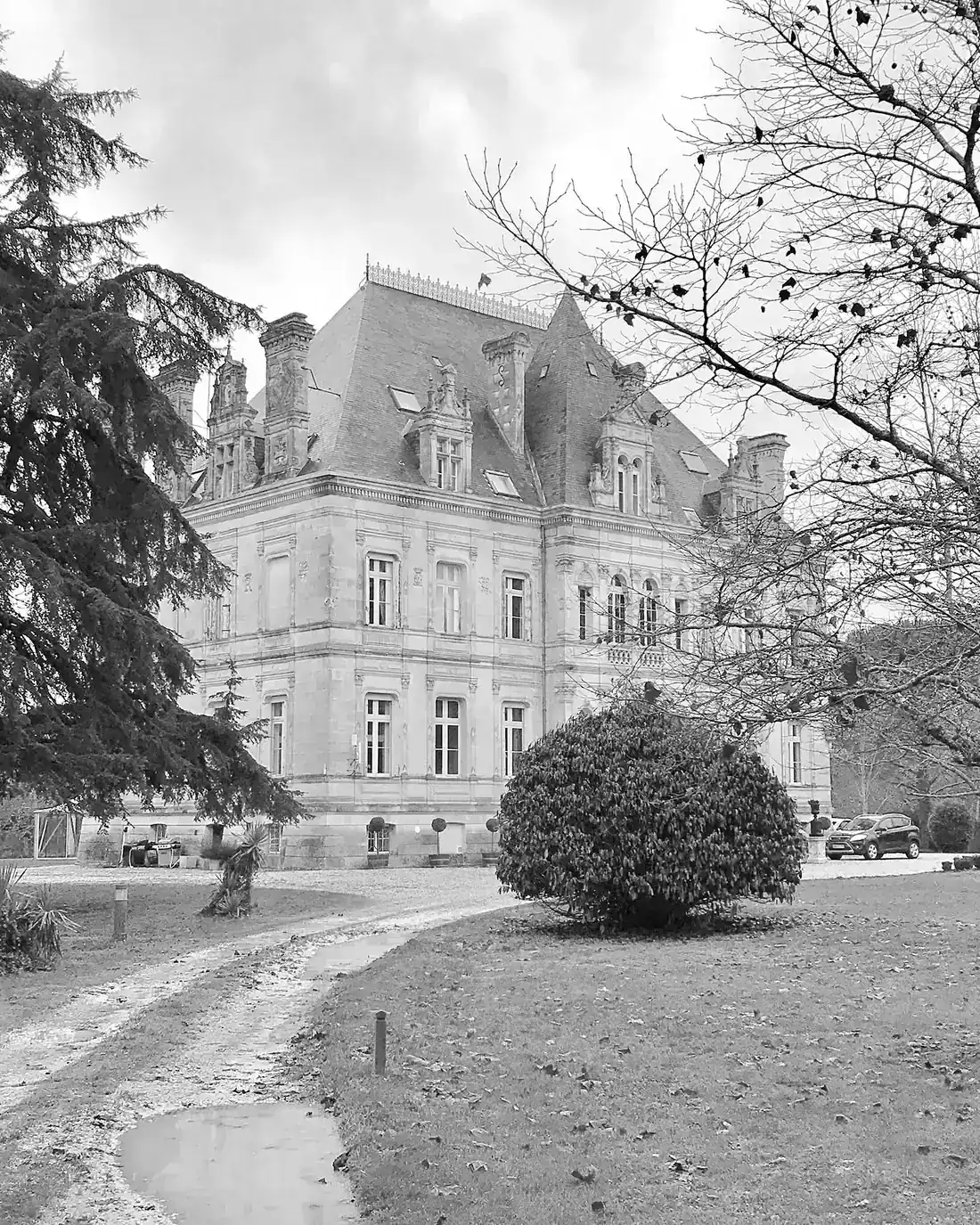 The château in winter, in black and white