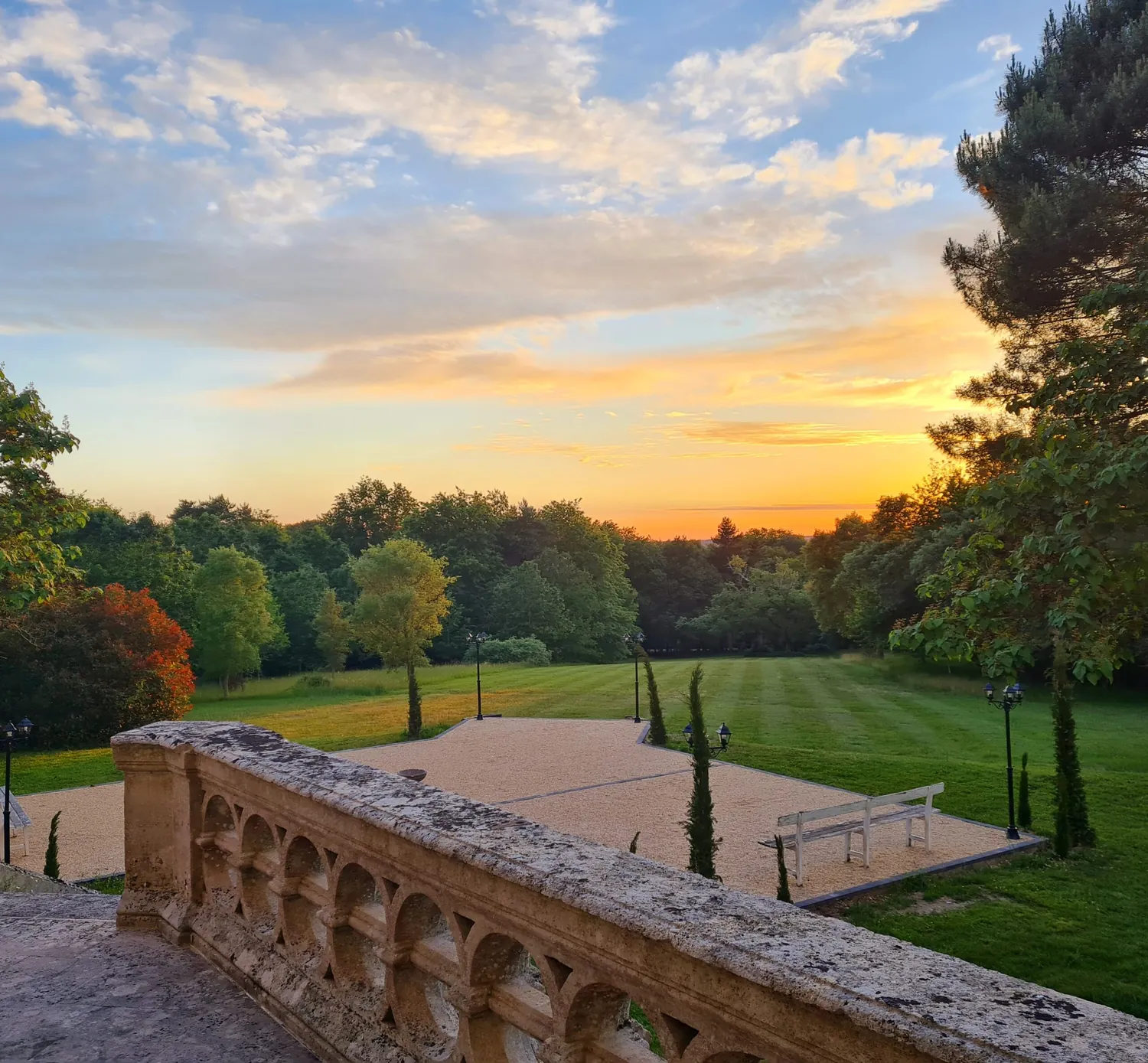 The terrace and its balustrade at sunset
